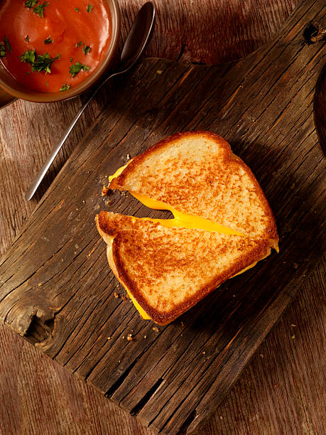 istock Grilled Cheese Sandwich with Tomato Soup 537285774