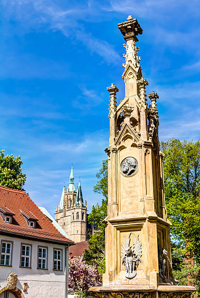 istock Fountain in Erfurt and the cathedral 537311086