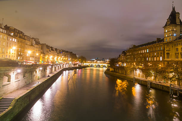 istock Seine,Paris,France 537313474