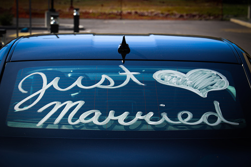 Wedding Just Married Stock Photo - Download Image Now - Car, Just Married,  Newlywed - iStock