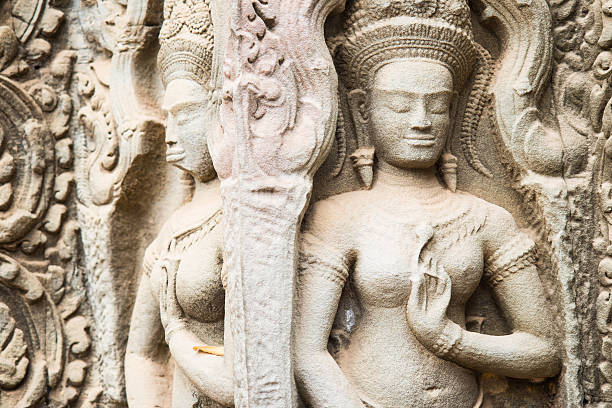 アプサラ天女の舞の彫刻の像の壁にはカンボジアのアート - 2015年の