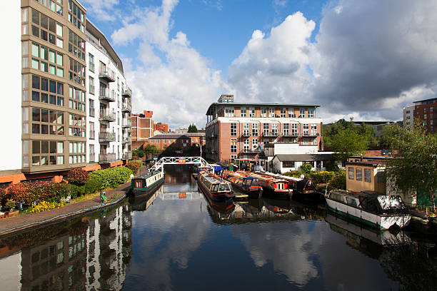 inglaterra de la ciudad de birmingham - canal narrow boat nautical vessel england fotografías e imágenes de stock