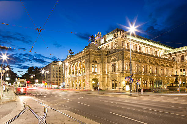 istock Vienna, Austria – May 31, 2016: Vienna State Opera 537377114
