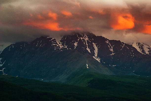istock Beautiful landscape with mountain 537393288