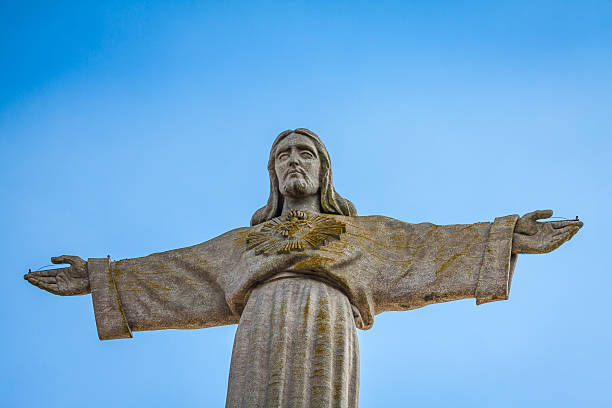 istock Jesus Christ monument in Lisbon - Portugal 537400424