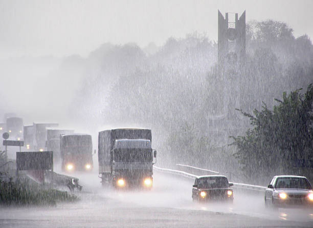 무거운 rainstorm - extremal 뉴스 사진 이미지