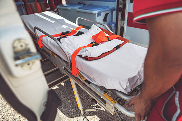 istock Medical emergency team: the stretcher 537406461