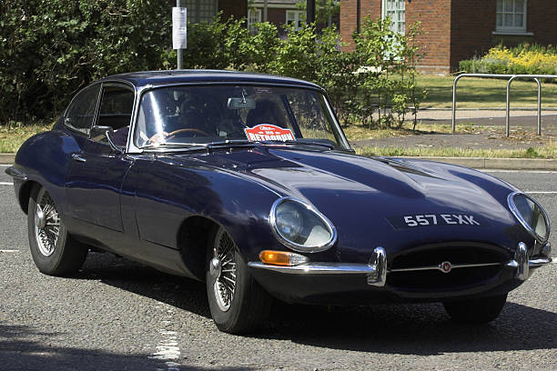 jaguar type e voiture classique - e type photos et images de collection