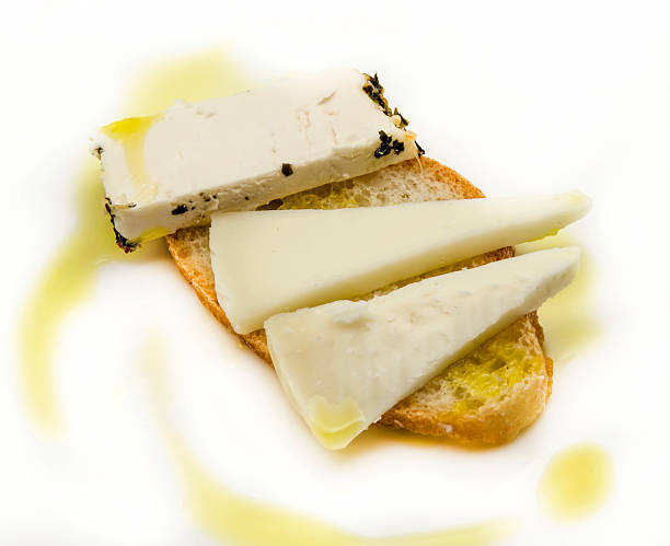 istock Snack of bread and goat cheese 537434621