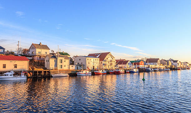 istock fishing village in Lofoton Islands 537446526