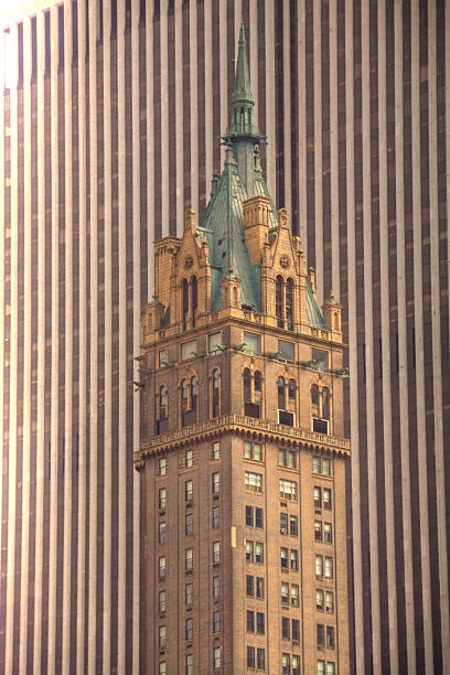 istock Old skyscapre in front of new 537456738