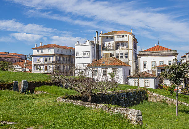 istock Fortified wall and houses in Valenca do Minho 537462714