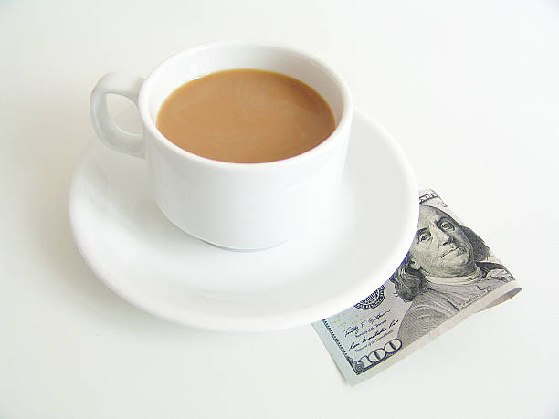 istock Paying for a Cup of English Tea 537463752