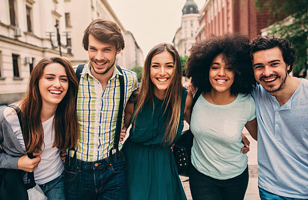 istock Happy Friends In The City 537467614