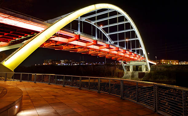 Nashville’s Gateway Bridge Gateway Bridge, which opened in Nashville in 2004 and crosses the Cumberland River. nashville tennessee bridge stock pictures, royalty-free photos & images