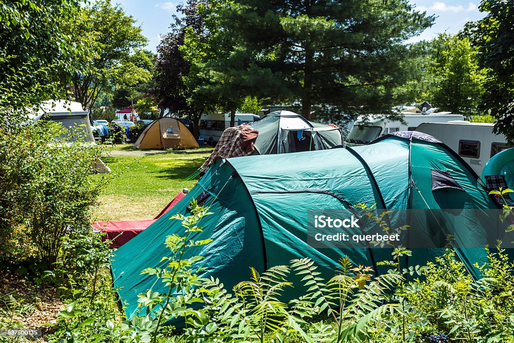 Campingplatz mit Zelten - Lizenzfrei Camping Stock-Foto
