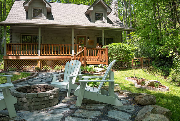 istock Cabin in North Carolina 537526036