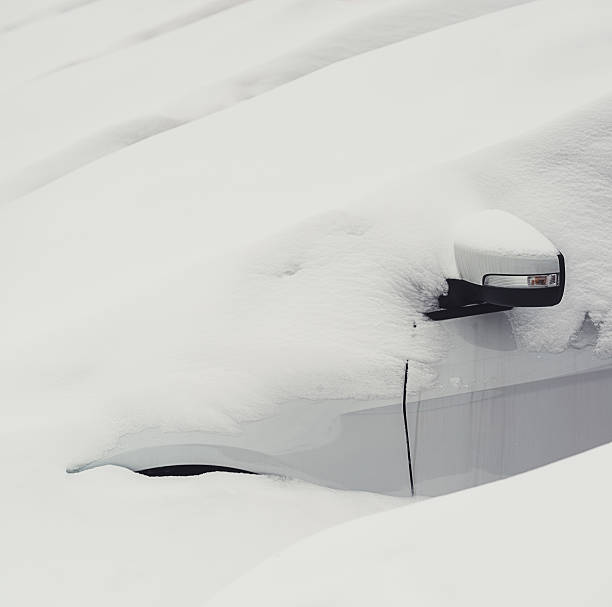 istock Cars in Snow 537532901
