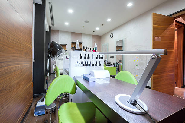 istock Manicure station at modern beauty salon 537538431