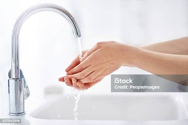Halte Deine Hände Reinigen Stockfoto und mehr Bilder von Flüssigkeitshahn - Flüssigkeitshahn, Badezimmer, Blendenfleck