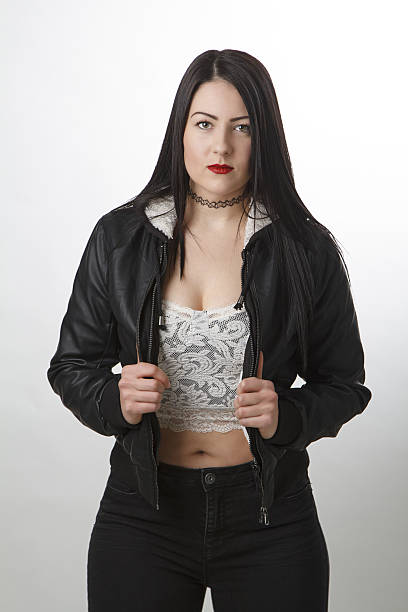 istock Sexy young woman 537548570