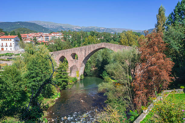 istock Medieval stone bridge, Sant Joan de les Abadesses 537548711