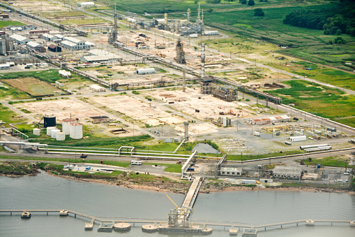 The dock at this oil refinery allows for convenient unloading of oil from ships.