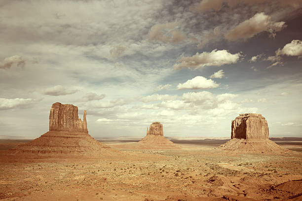 istock panoramic view of the monument valley, arizona 537614502