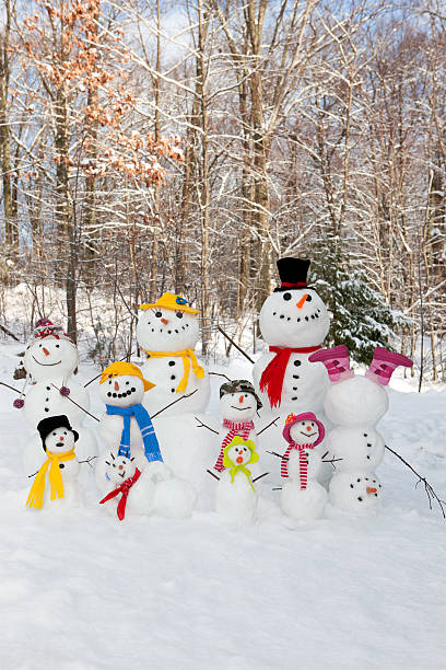 istock Snowman family 537616115