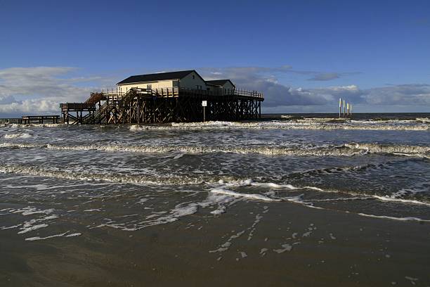 istock Pile dwelling in Sankt Peter-Ording 537622182