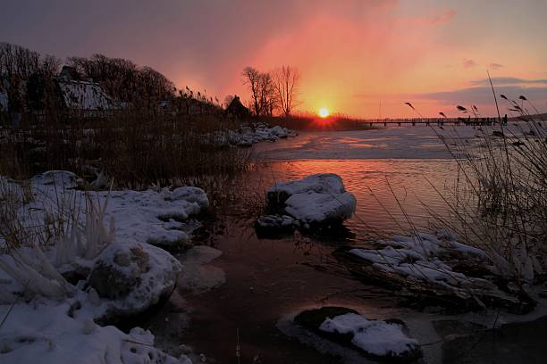 istock Winter in Sieseby an der Schlei 537625600