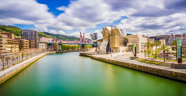cityscape of bilbao - comunidade autónoma do país basco imagens e fotografias de stock