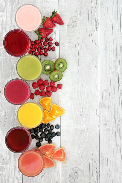 건강한 과일, 주스 음료 - healthy lifestyle cranberry healthy eating milk shake 뉴스 사진 이미지