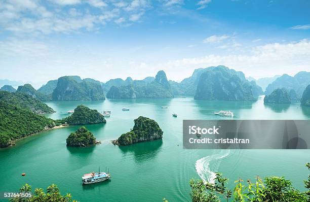 Halong Bay Vietnam Stock Photo - Download Image Now - Hạ Long Bay, Vietnam, Sea