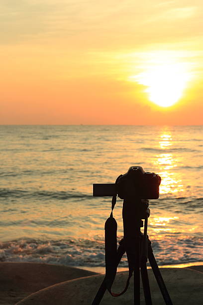 istock Sunrise beauty memo with a camera. 537643166