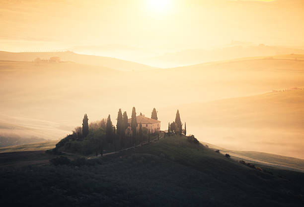 istock Traditional Tuscan Farmhouse At Sunrise 537644669