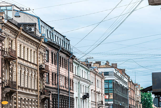 istock Saint Petersburg houses 537645536