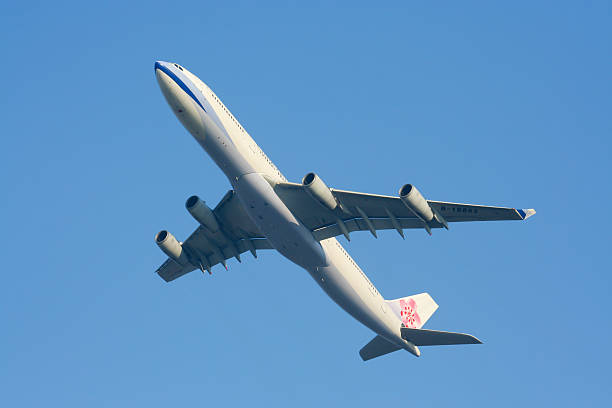 b - 18803 airbus a 340-300 von china airlines - 18803 stock-fotos und bilder