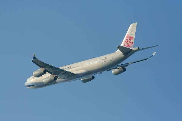 b -18803 エアバス a 340-300 中国エアライン - 18803 ストックフォトと画像