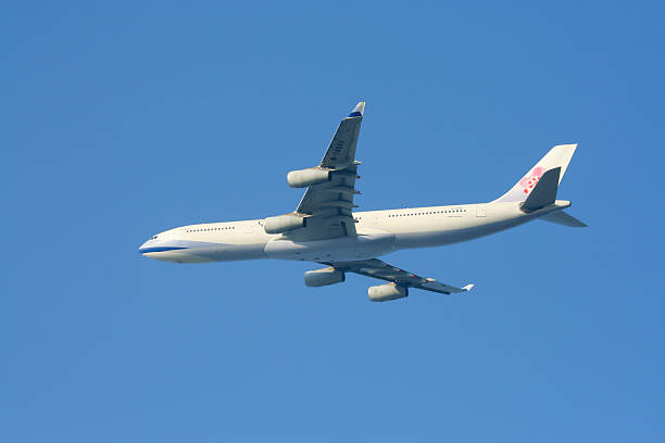 b - 18803 airbus a 340-300 von china airlines - 18803 stock-fotos und bilder