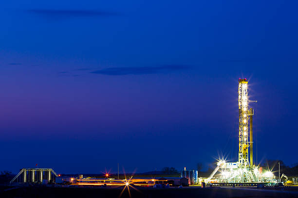istock Shale Oil Platform At Night W/ Light Trails. 537702077