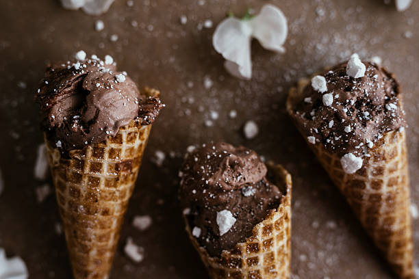 istock chocolate ice cream arrangement with  flowers 537710340