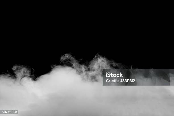 Abstrakte Schleier Oder Rauch Auf Schwarzem Hintergrund Bewegen Farbe Stockfoto und mehr Bilder von Rauch