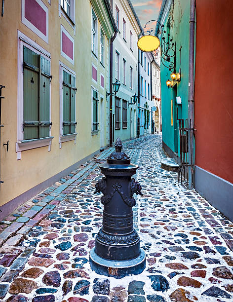 istock Narrow medieval street , Riga, Latvia 537744601