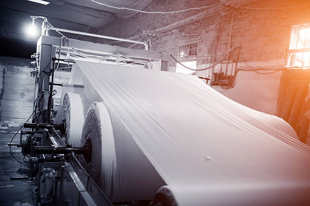 usine de pâte et de papier - paper paper mill mill factory photos et images de collection