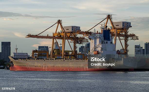 Top Load Container Ship Loading Container Ship Stock Photo - Download Image Now - Business ...