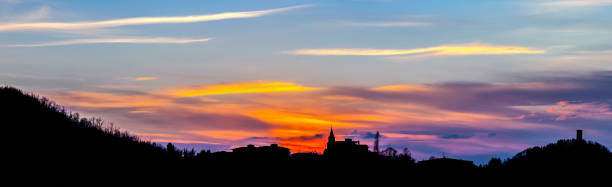 istock Spectacular sunset with the bright and warm colors 537820513