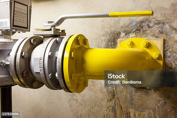Gas Shutoff Valve Stock Photo - Download Image Now - Machine Valve, Closed, Natural Gas