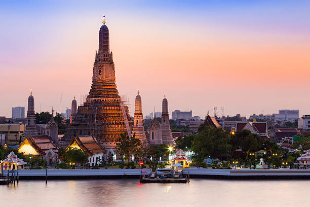 istock Arun Temple river front, Thailand Landmark 537847200