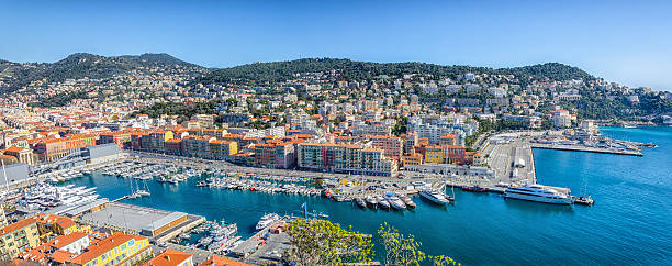 istock Panoramic view of Nice port and buildings in mountains 537885908